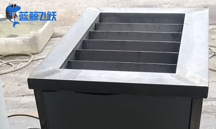 糖心TV官方网页清洗眼镜镜片的频率与注意事项