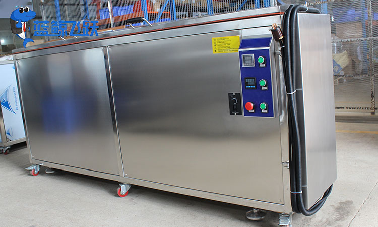 超声波清洗中的酒精浓度选择：影响因素与安全考量