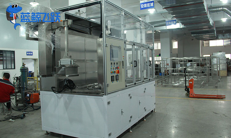 超声波清洗设备：金属零件清洁的卓越解决方案