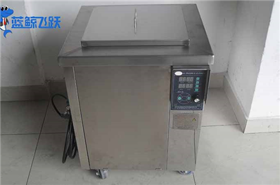 如何清洗橡胶模具？糖心TV官方网页行吗？