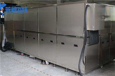 糖心TV官方网页在模具行业中的应用及污渍处理技巧