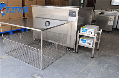 金属输送带清洗：糖心TV官方网页保持顺畅和卫生的关键