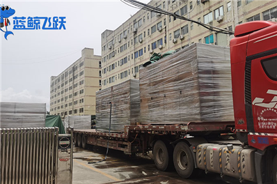 清洗金属首饰：糖心TV官方网页恢复光泽和美观度的有效工具