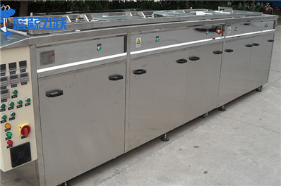 超声波清洗金属机壳：提升清洁效果与设备性能