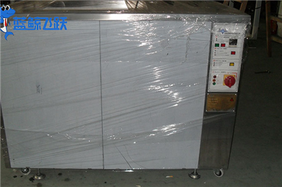 超声波清洗技术：电子产品清洁的新革命