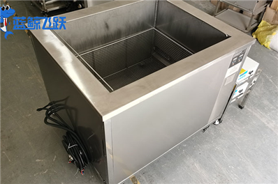 糖心TV官方网页用什么介质：选择适合的清洗介质以达到最佳效果 关键词: