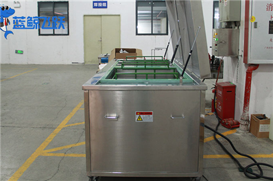 糖心TV官方网页清洗眼镜的液体选择与使用指南